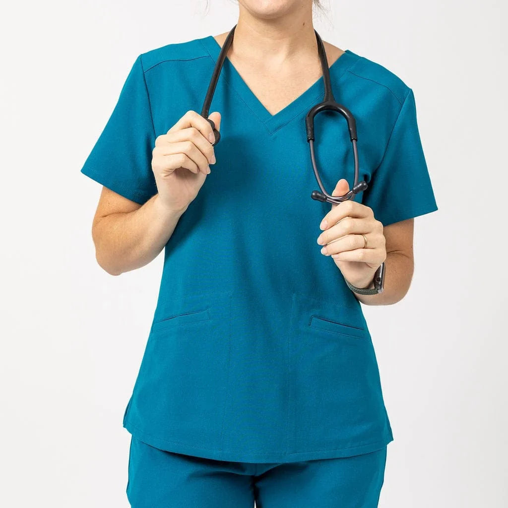 What Colors Scrubs Do Medical Assistants Wear?